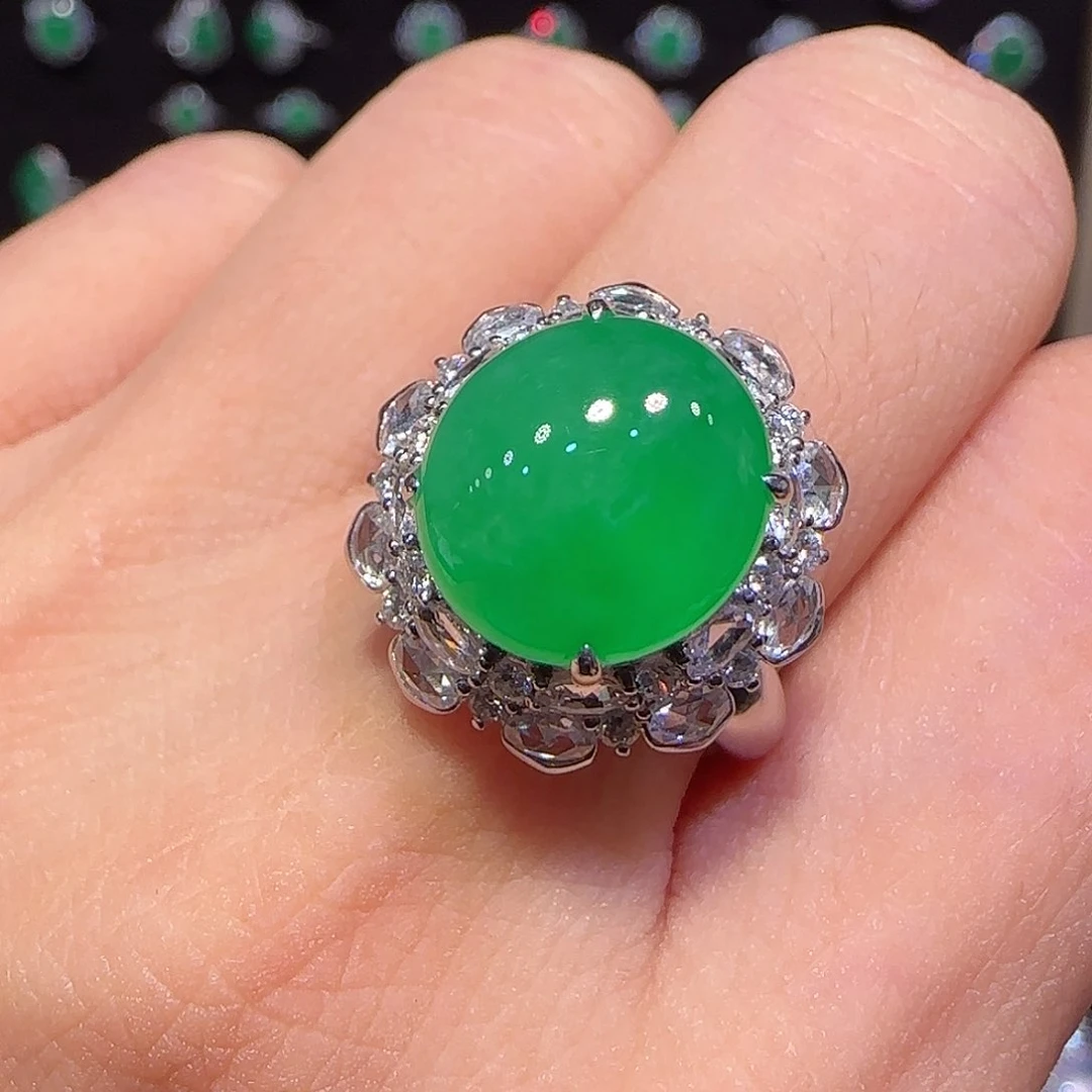 翡翠戒指18K金镶嵌戒指