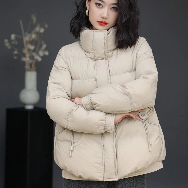 羽绒服春游大码短款休闲宽松保暖立领小众女士短款洋气休闲装