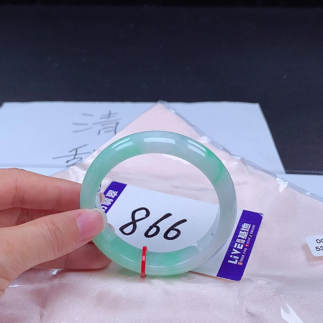 翡翠手镯未镶嵌手镯001825