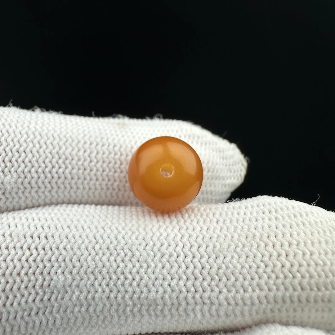 K1313天然原矿蜜蜡 鸡油红扣子10.7*8mm支持复检假一罚十