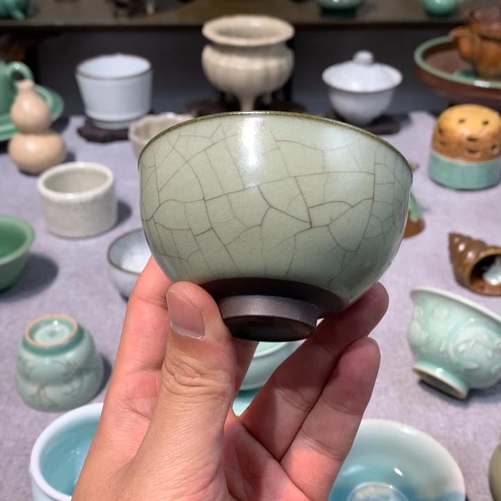 龙泉青瓷官窑灰青