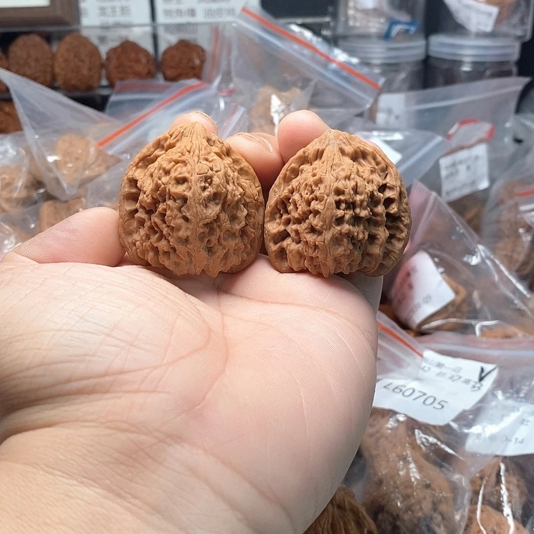 文玩核桃南疆石42-431