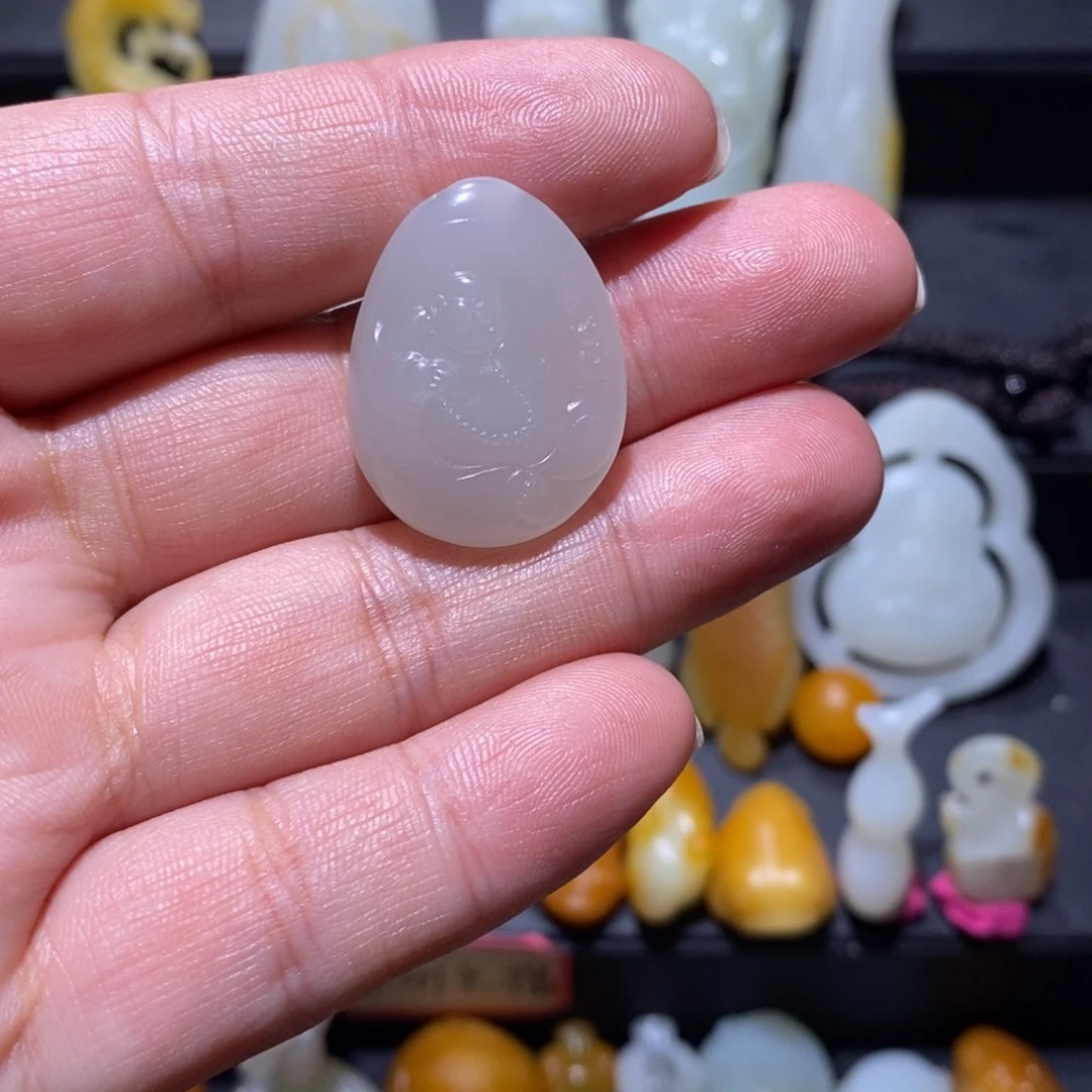 和田玉未镶嵌颈饰