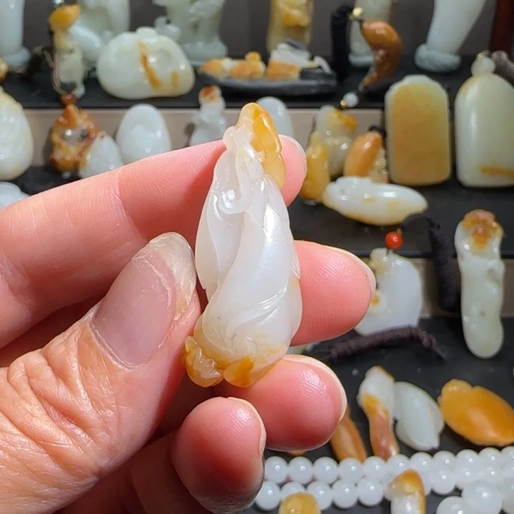 颈饰未镶嵌和田玉