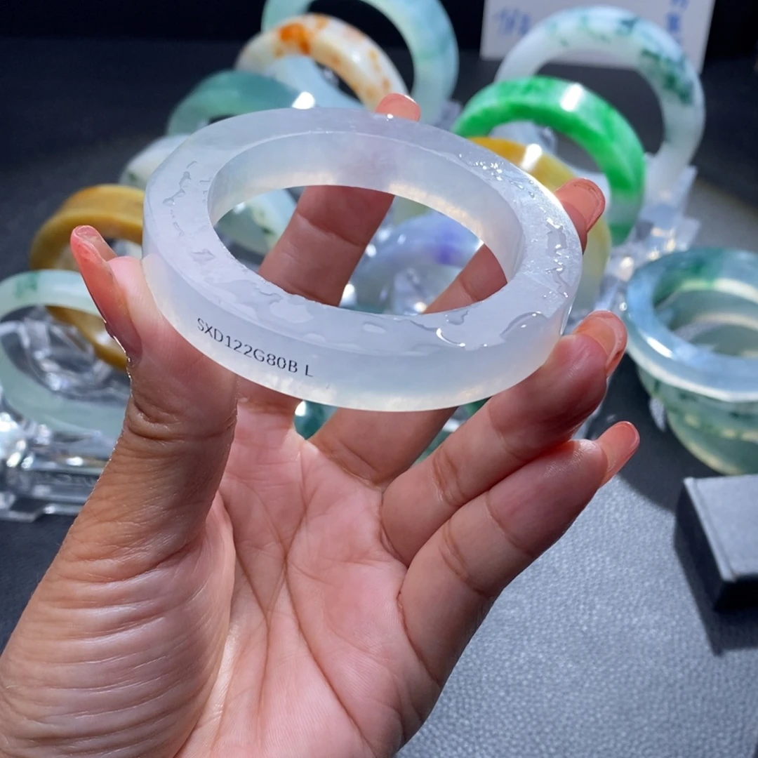 福***儿定制翡翠未镶嵌翡翠手镯