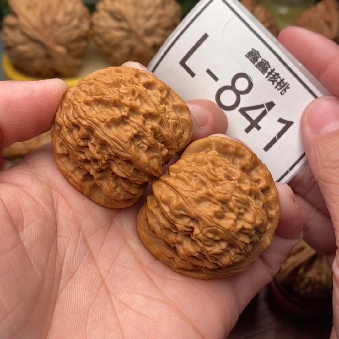 文玩核桃把件狮子头37….