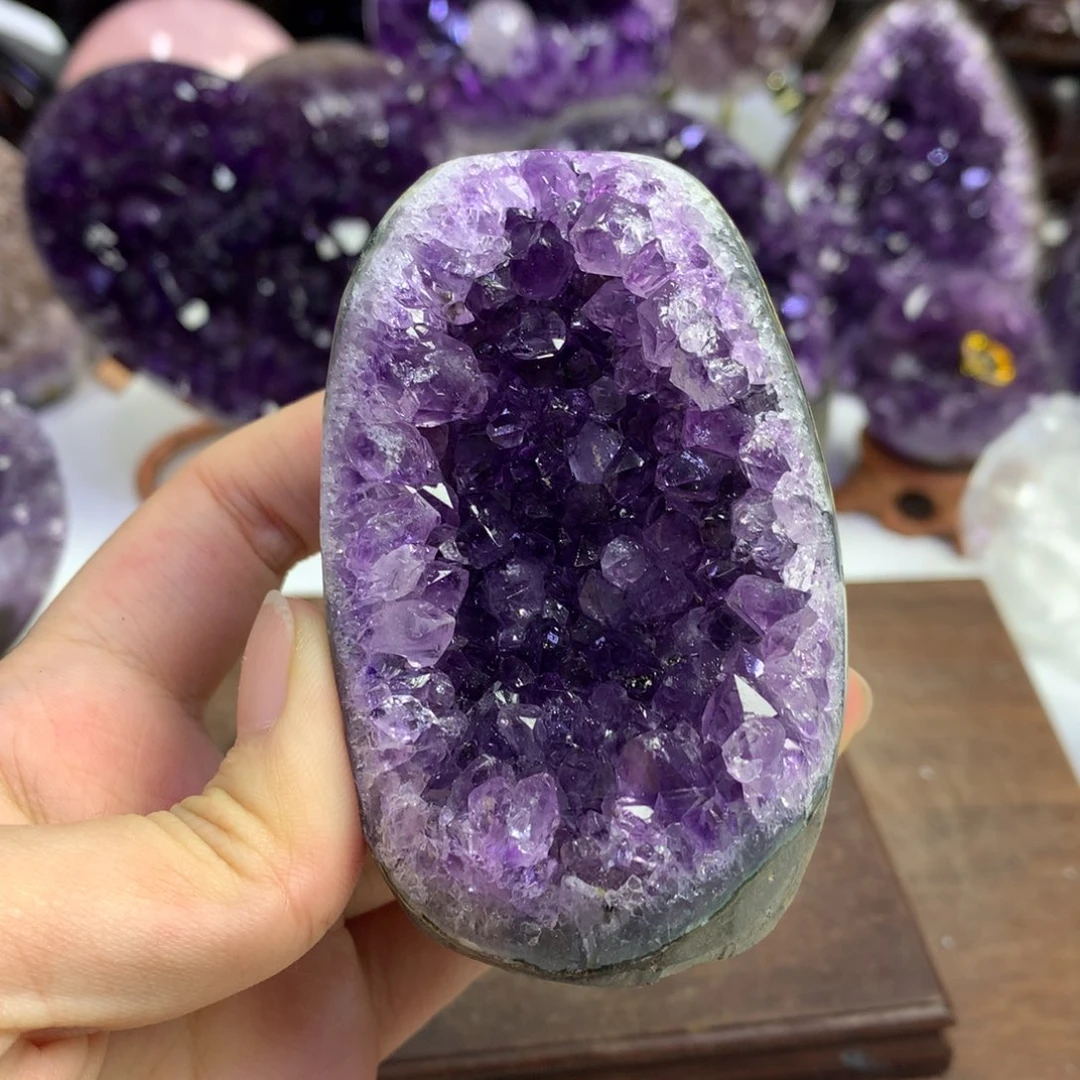紫晶未镶嵌大型摆件（非配饰）