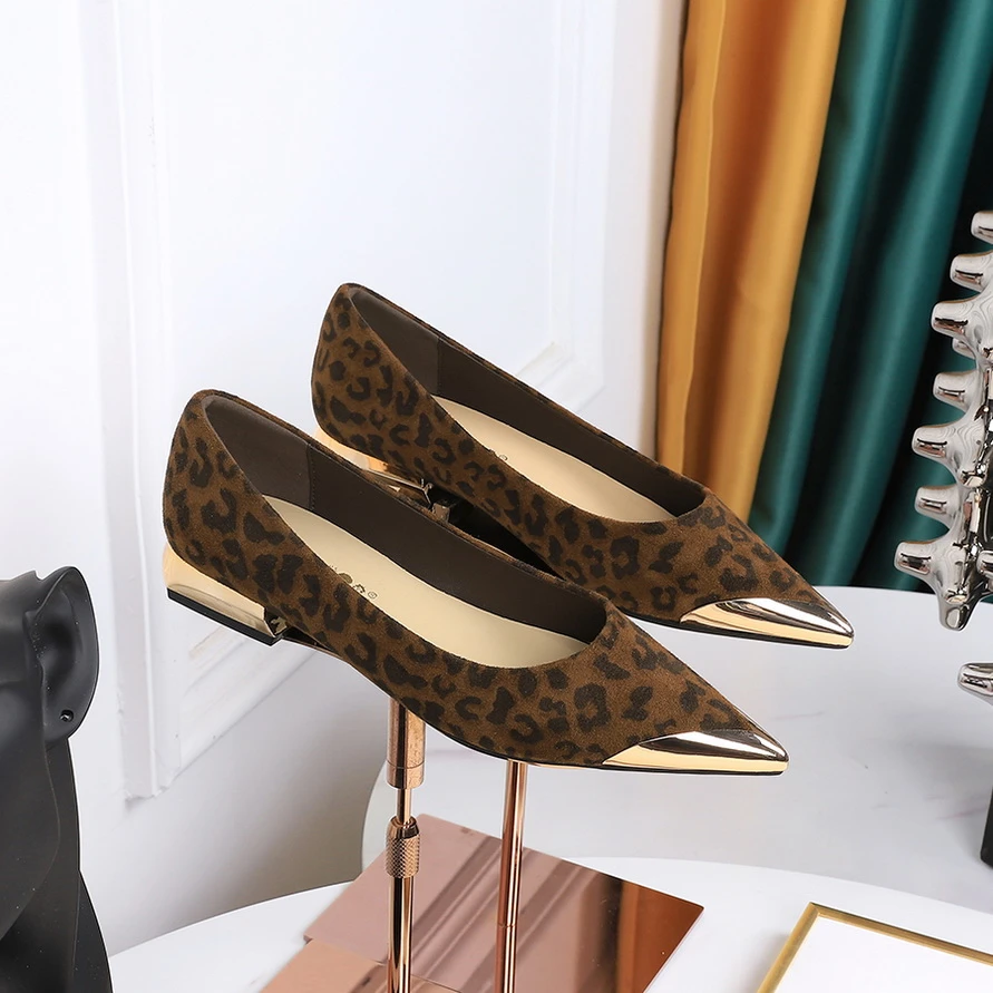 气质欧美风时尚尖头浅口粗跟女鞋铁头修脚绒面豹纹舒适低跟单鞋