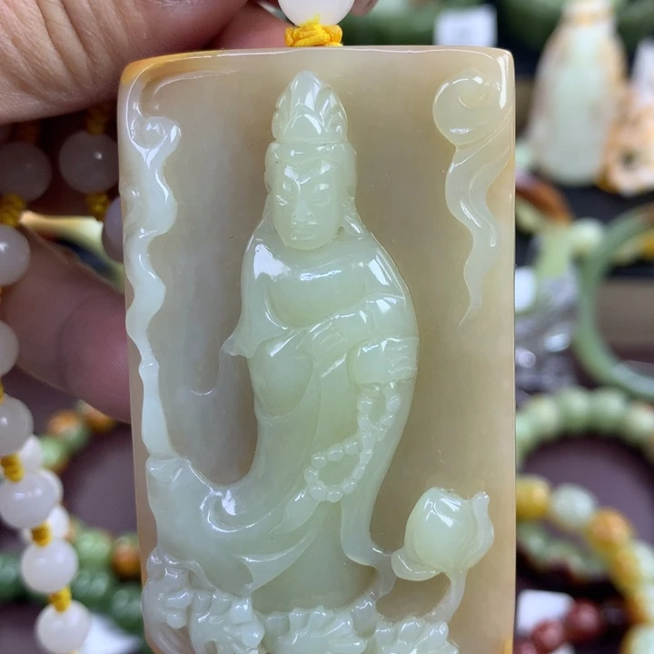 透闪石质玉未镶嵌吊坠(赠链)