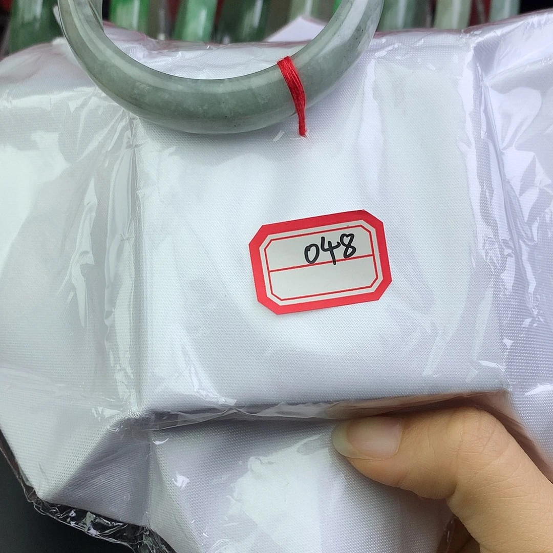 飒***)翡翠未镶嵌手镯048