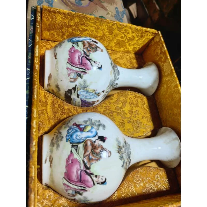 1对人人白色瓶子摆件链接