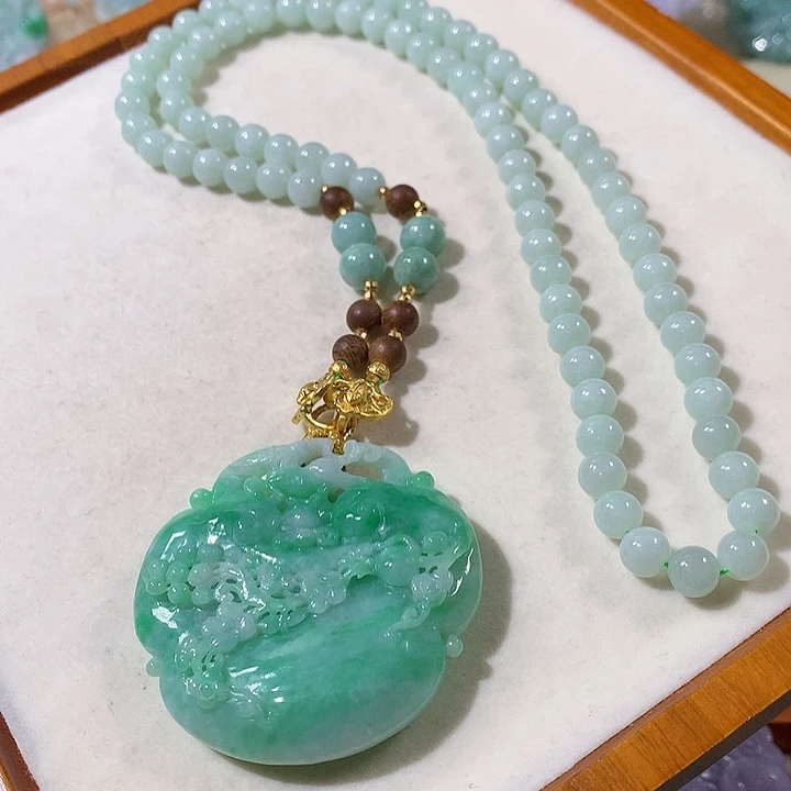 翡翠未镶嵌颈饰翡翠吊坠