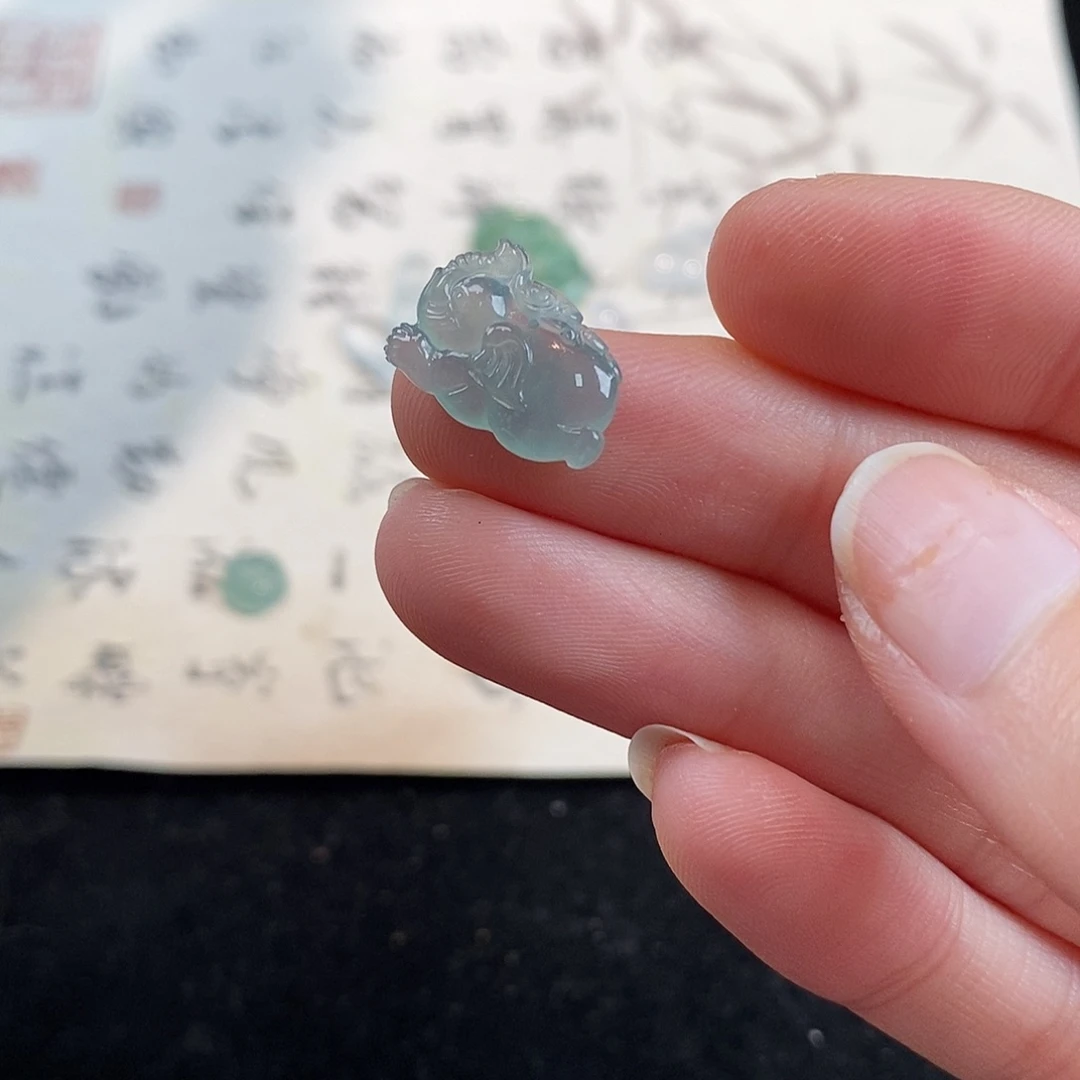 翡翠颈饰未镶嵌徐*雨天然翡翠