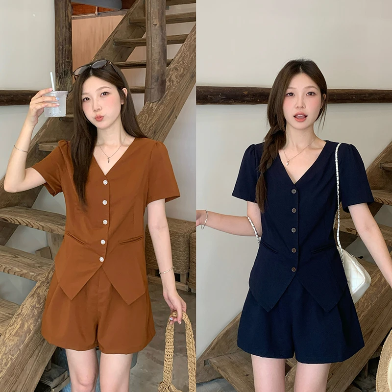 2025夏装新款胖mm大码女休闲v领不规则正肩小衫上衣短裤套装22635