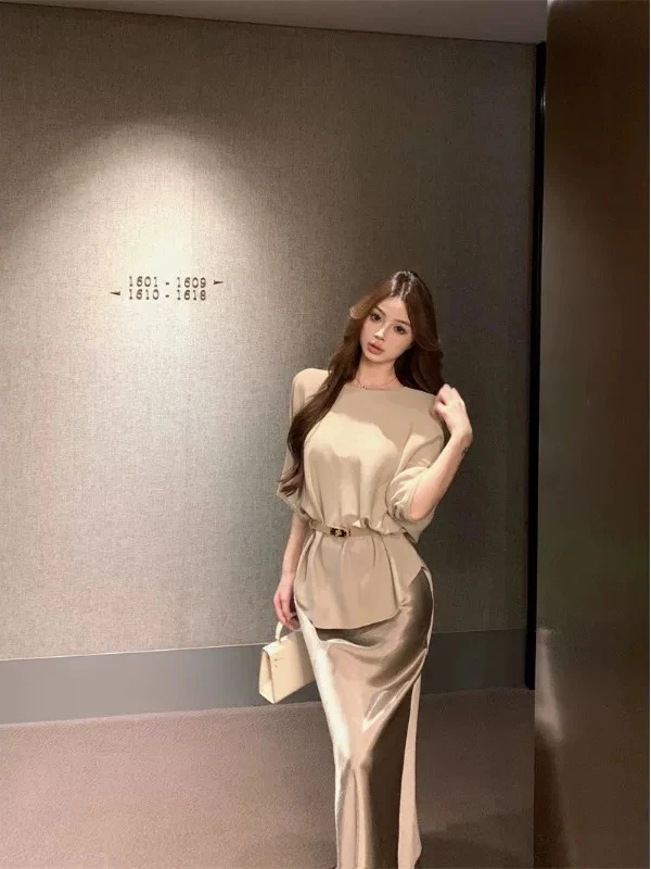 老钱风高级感气质圆领慵懒宽松显瘦短袖上衣缎面半身裙套装