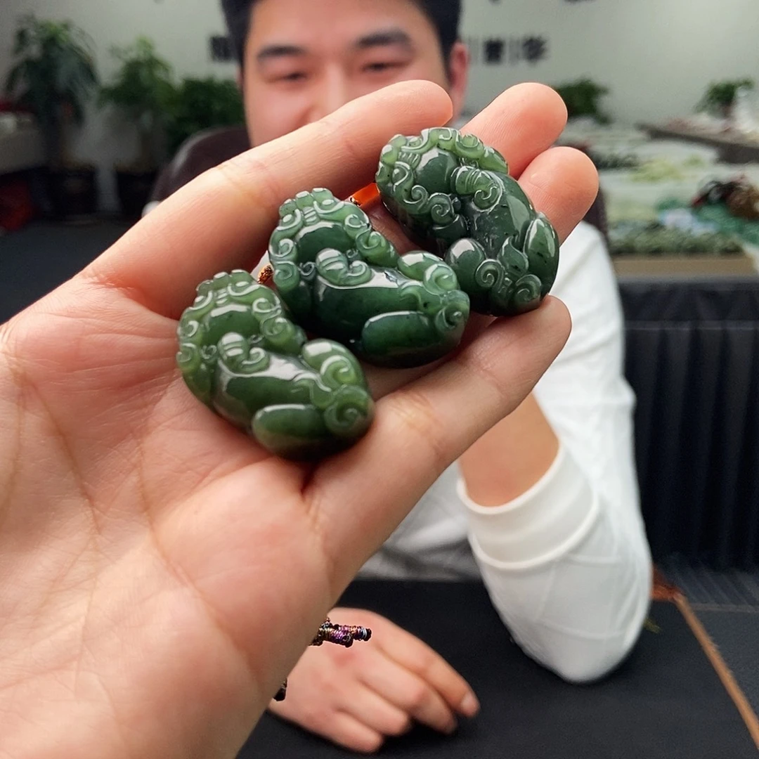 和田玉未镶嵌颈饰颜色多样性发拍一发一