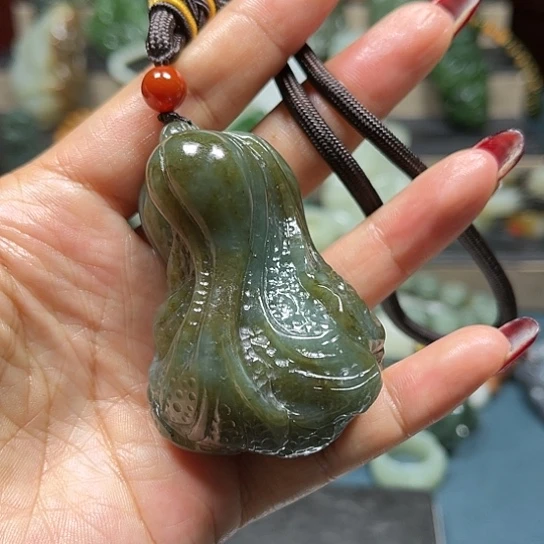 和田玉挂件未镶嵌