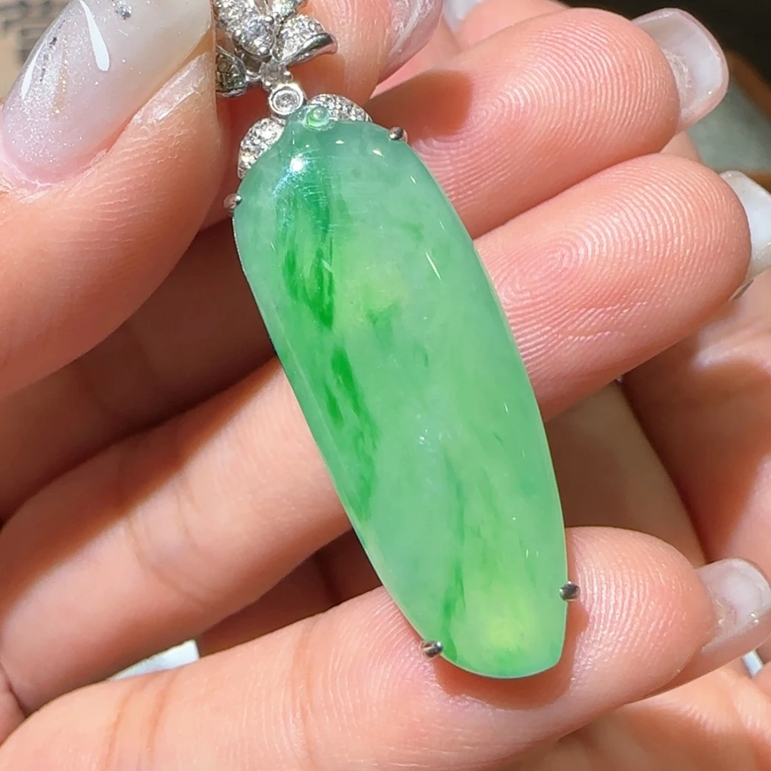 【闪购商品】翡翠颈饰18K金镶嵌缅甸