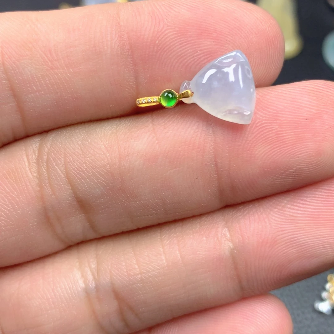 【闪购商品】颈饰18K金镶嵌翡翠翡翠