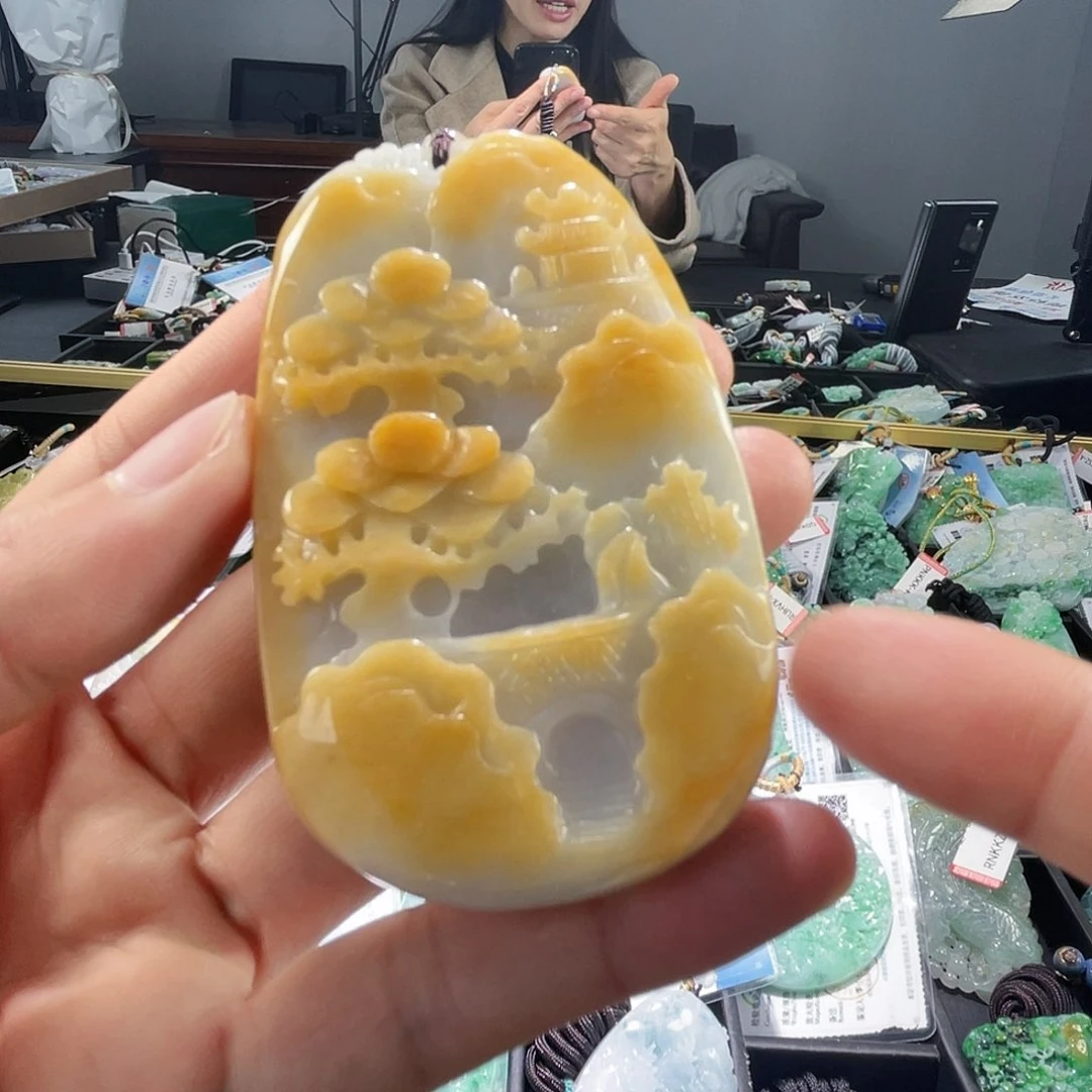 颈饰未镶嵌翡翠一个
