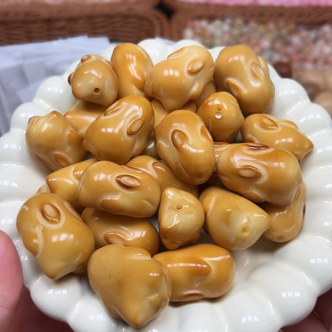 手串菩提根/象牙果微瑕卡30左右炭烤趴趴兔10颗