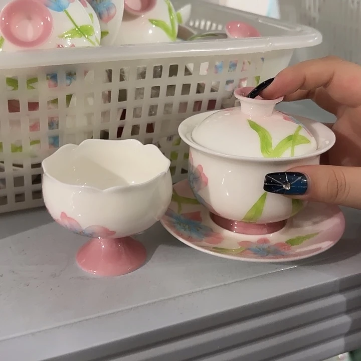 陶摆件三件套。