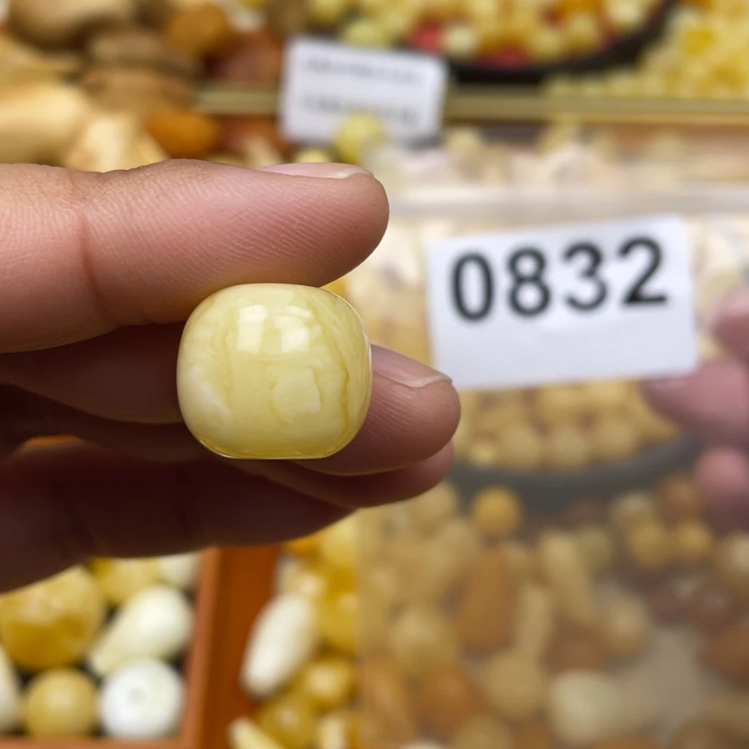 琥珀珠宝奇石未镶嵌/*y