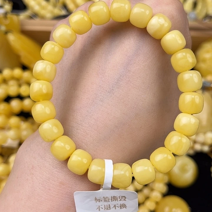 琥珀未镶嵌颈饰琥珀