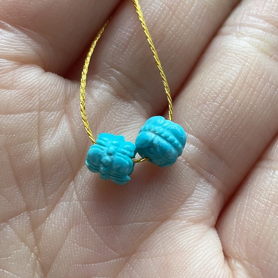 绿松石未镶嵌颈饰