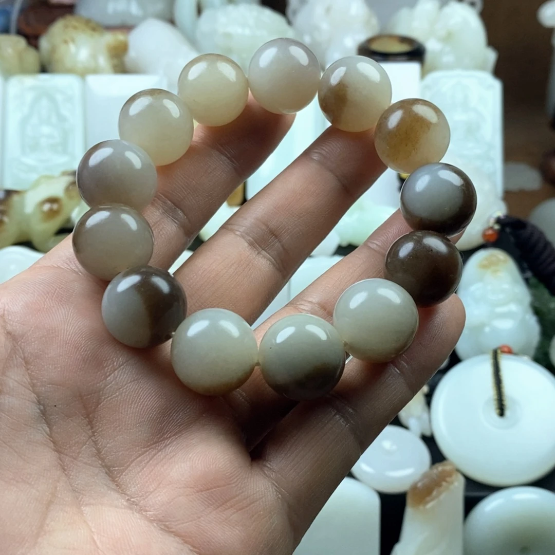 和田玉（糖玉）未镶嵌颈饰