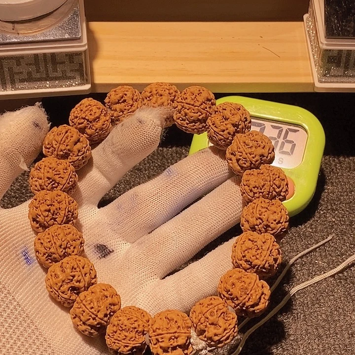 溜***～吊坠金刚菩提在这里我们都在寻找