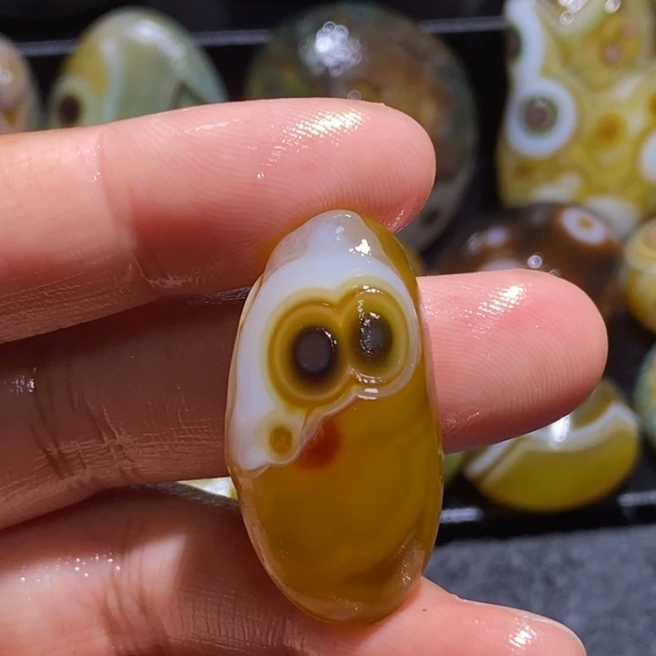 玛瑙/玉髓未镶嵌珠宝半成品112