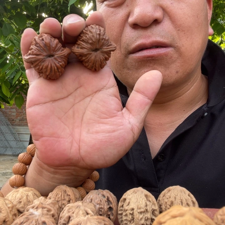 文玩核桃吊坠42楼子