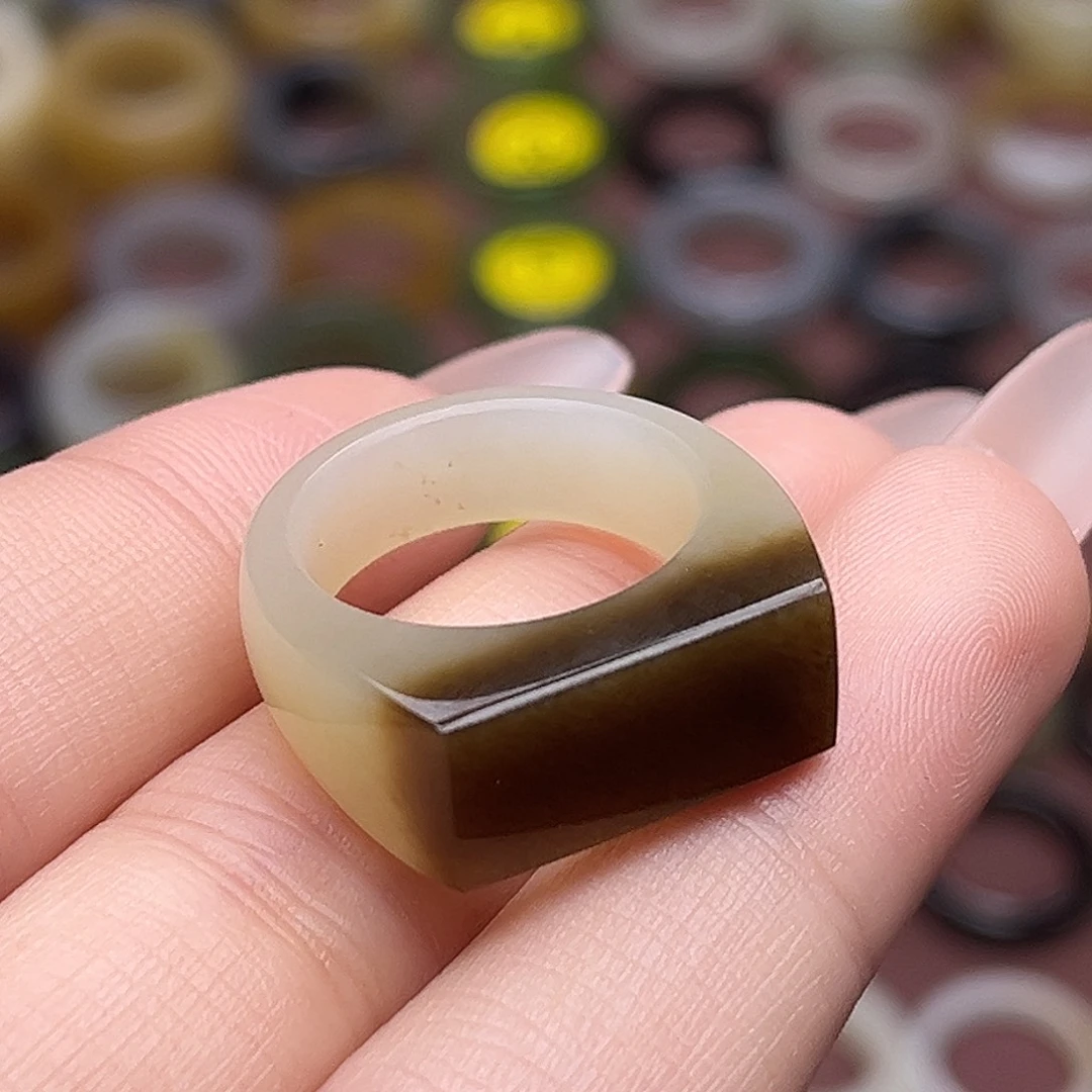 和田玉未镶嵌戒指17.0焦糖盖顶马鞍