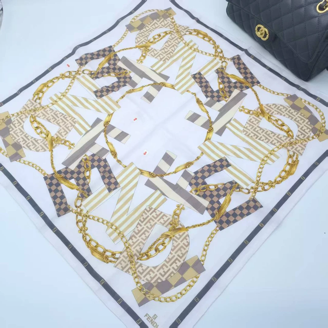 95新 FENDI/芬迪 海囤/芬迪/污渍/丝巾/xh94553