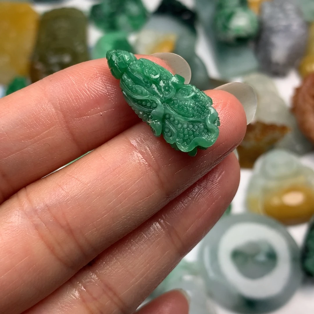 定制翡翠未镶嵌翡翠