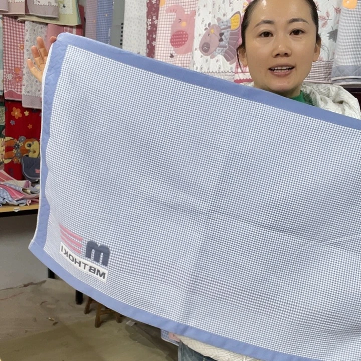 棉特价蓝色小字母