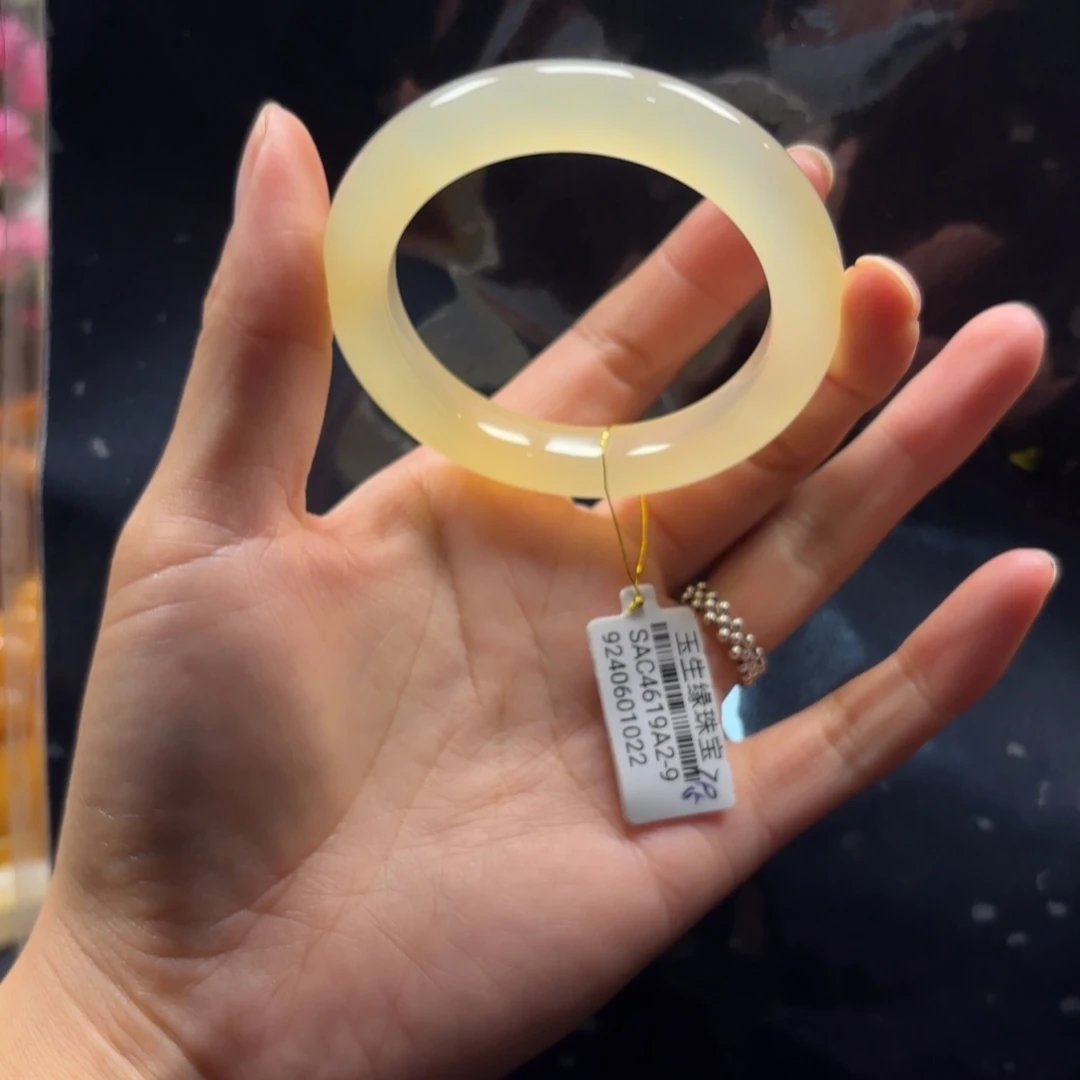 石英质玉（黄龙玉）未镶嵌手镯52