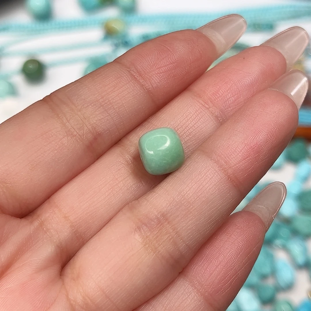 绿松石未镶嵌珠宝半成品