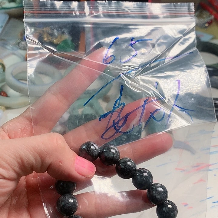 翡翠颈饰未镶嵌安*人成品