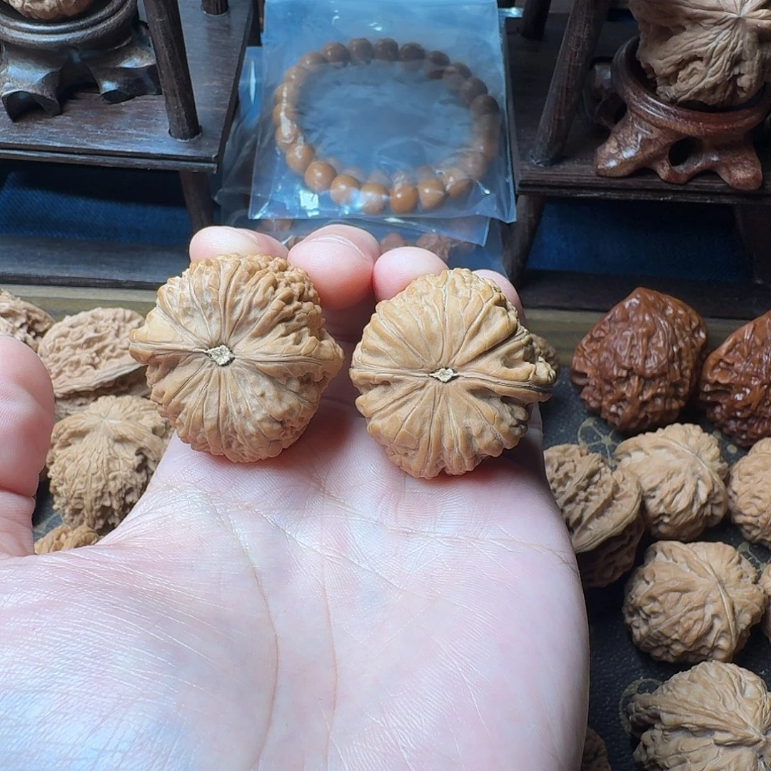 轩***仔桃核把件平底锅666888