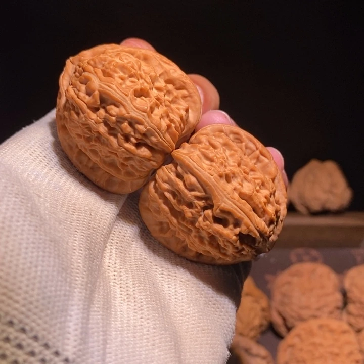 吊坠文玩核桃全品38三角白