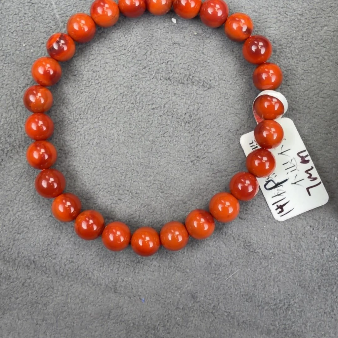 南红玛瑙未镶嵌手链7MM。  16.6克
