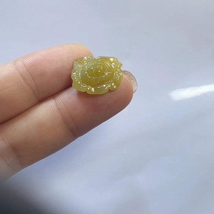 星***月颈饰未镶嵌翡翠黄翡花花