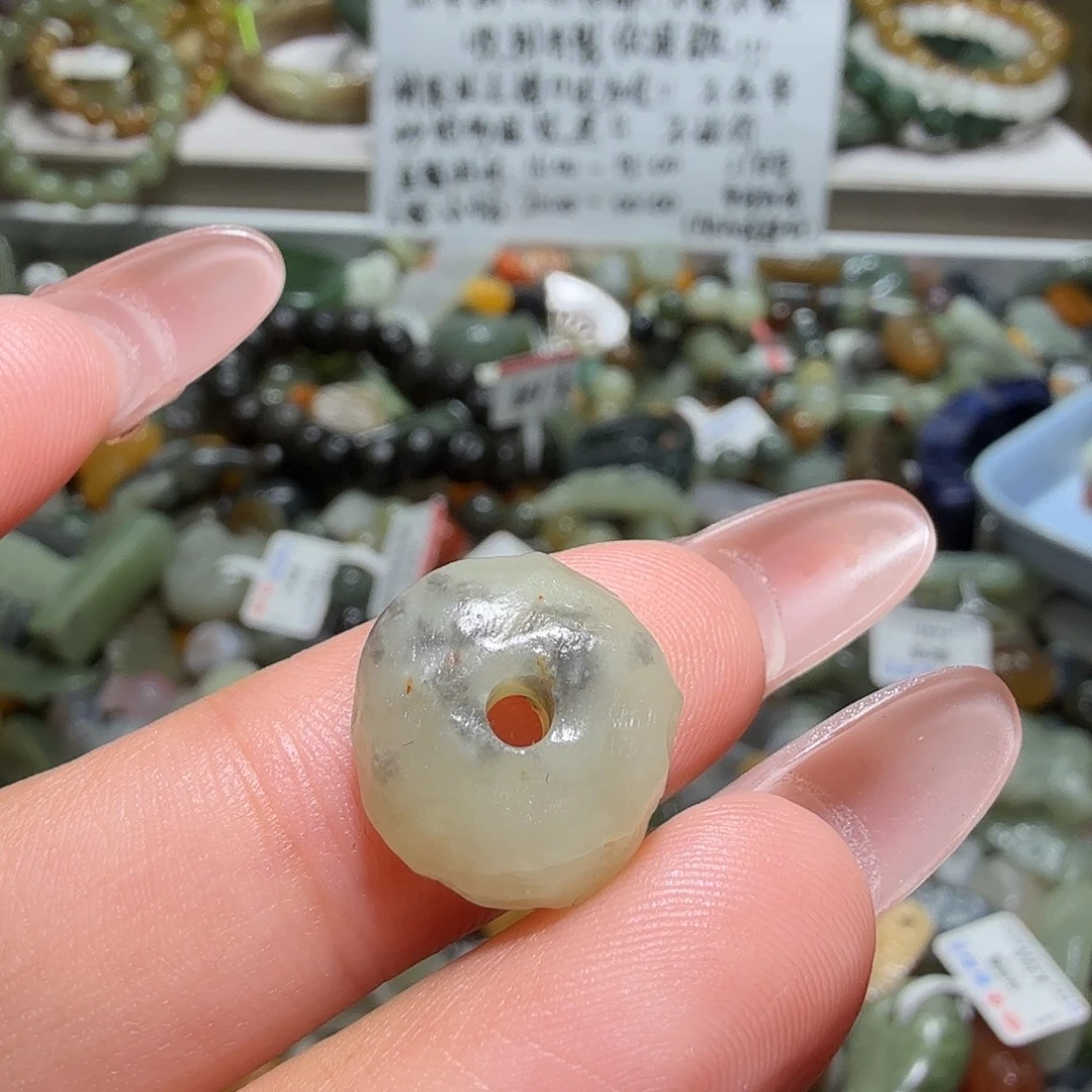 和田玉未镶嵌珠宝奇石