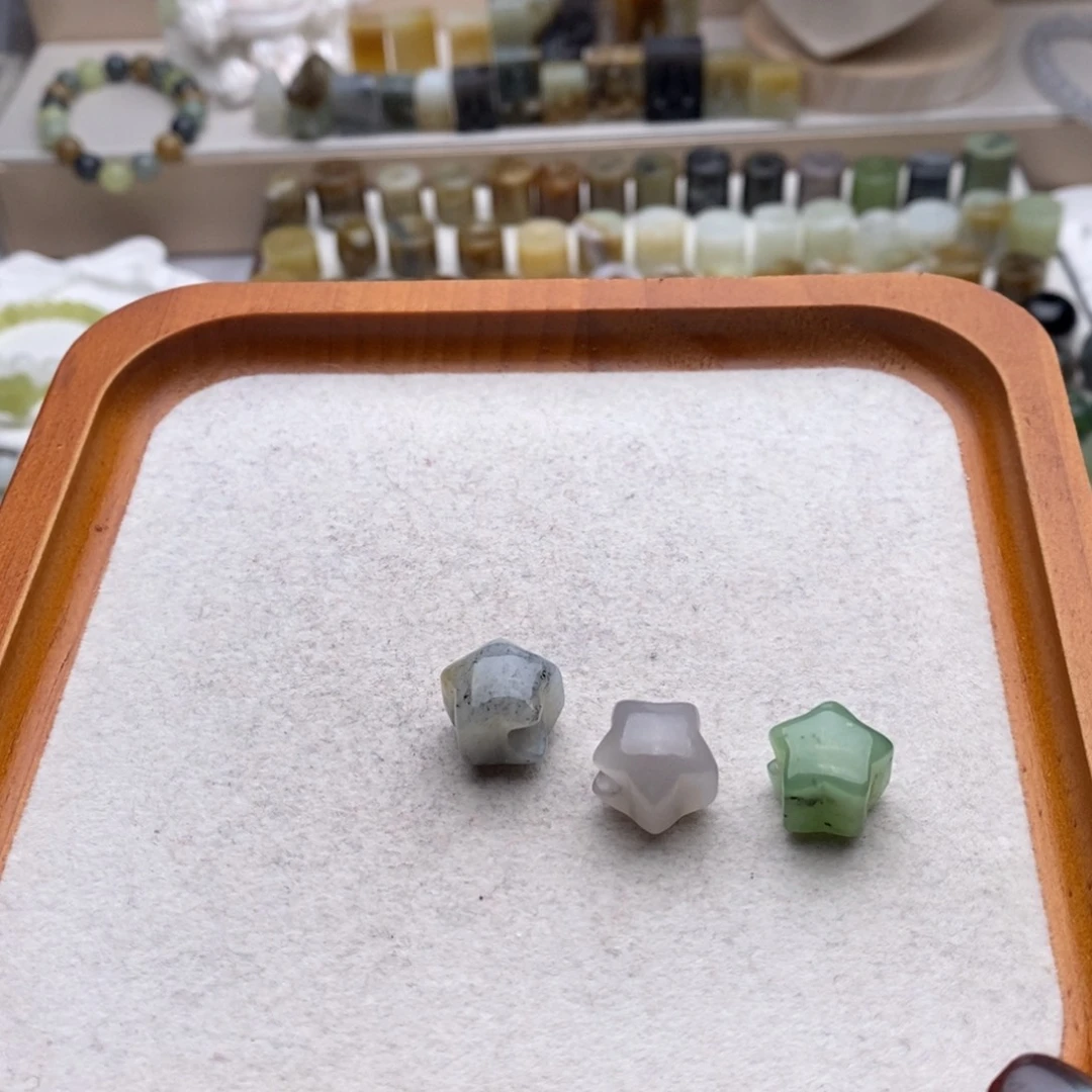 和田玉未镶嵌颈饰三选一福利星星