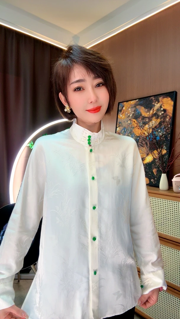 露【露lu专属】春季新款首发一字扣立领提花人丝宽松百搭显瘦白衬衫