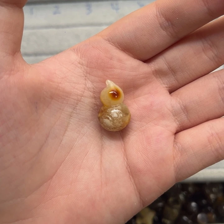 未镶嵌琥珀裸石肉***包天然蜜蜡配件