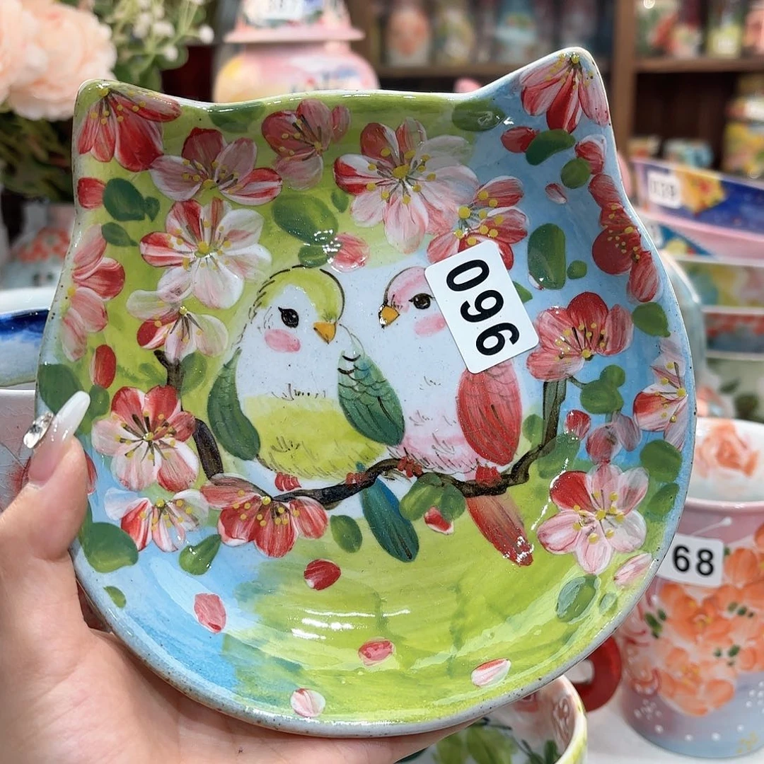 瓷片bhhhhhhgggggtgghnnnm。