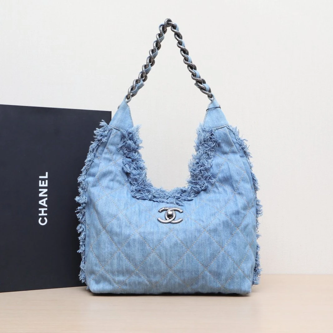 95新 Chanel/香奈儿 小花6欢 牛仔蓝 20开包熔岩链条 做旧款 hobo